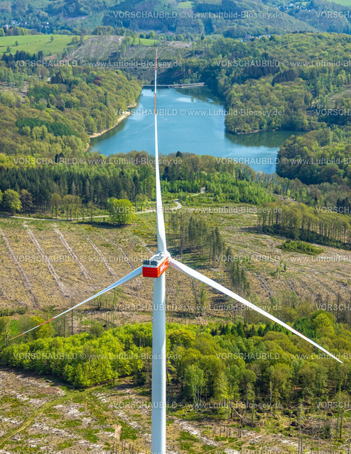 Breckerfeld240504726 | Luftbild, AVU Windräder nahe der Brantener Straße, Baustelle mit Neubau, Waldgebiet Landwehr mit Waldschäden, hinten die Glörtalsperre, Branten, Breckerfeld, Ruhrgebiet, Nordrhein-Westfalen, Deutschland