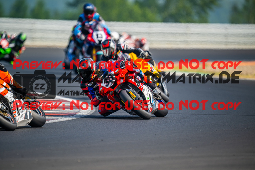 MaZZes_FotoMatrix_220626_6017 | PROSUPERSTOCK