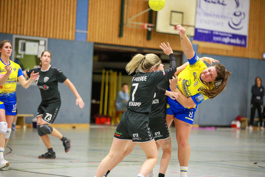 SVN_TvVoerde_021124_129 | Bildergalerie von Sport-Ereignissen aber auch von weiteren spannenden Dingen - nicht nur vom Niederrhein. In Anlehnung an den bekannten Spruch von Hanns Dieter Hüsch heißt das Motto: "Niederrhein ist überall".  - Realisiert mit Pictrs.com