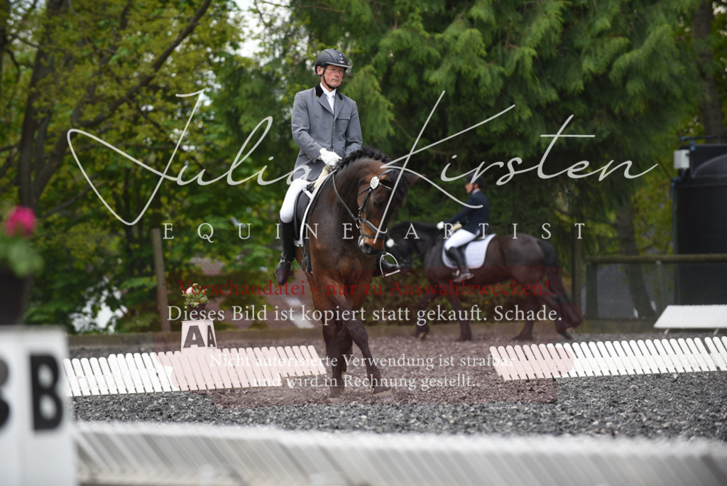 20230513_JK-Röhrsdorf-15-004 | Pferde- und Turnierfotografie in Westsachsen. Pferdeportraits, Auftragszeichnungen und intuitive Kunst.