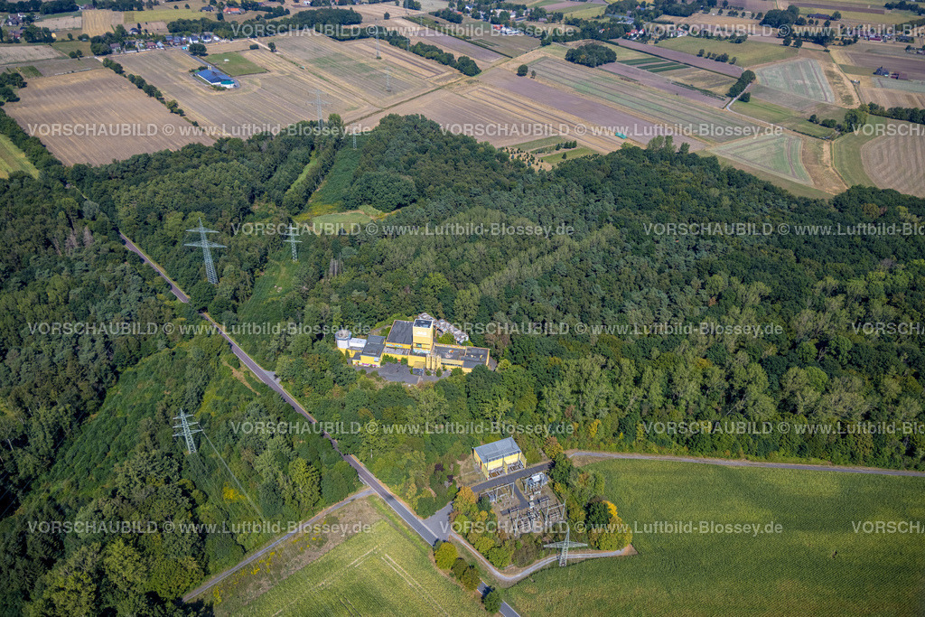Hamm220809310HerringenPelkum | Luftbild, Bergwerk Ost Schacht Sandbochum in einem Waldgebiet, STEAG Umspannwerk Sandbochum, Herringen, Hamm, Ruhrgebiet, Nordrhein-Westfalen, Deutschland