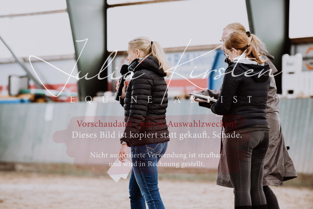 DSC_6858 | Pferde- und Turnierfotografie in Westsachsen. Pferdeportraits, Auftragszeichnungen und intuitive Kunst.