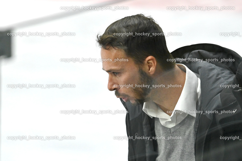 EC KAC Future Team vs. Die Adler Kitzbühl 7.10.2023 | Headcoach Ec Kitzbühel PEWAL Marco, EC KAC Future Team vs. Die Adler Kitzbühl 7.10.2023, EC KAC Future Team vs. Die Adler Kitzbühl am 07.10.2023 in Klagenfurt (Messehalle Klagenfurt), Austria, (Photo by Bernd Stefan)