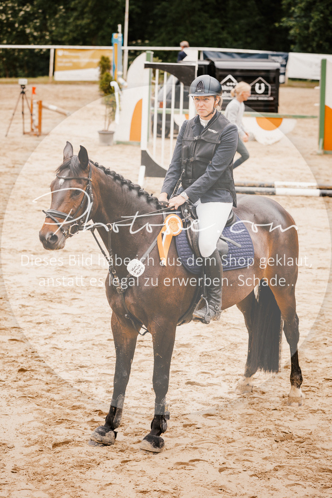 3I6A2497 | Stimmungsvolle Portraits und Reitsportfotografie im Ruhrgebiet und im Münsterland.

Pferdefotografie, Hundefotografie, Tierfotografie, Reportagen, Portraits von Tier und Mensch, Turnierfotografie in Bochum, Recklinghausen, Marl, Haltern am See, Dülmen.. - Realisiert mit Pictrs.com