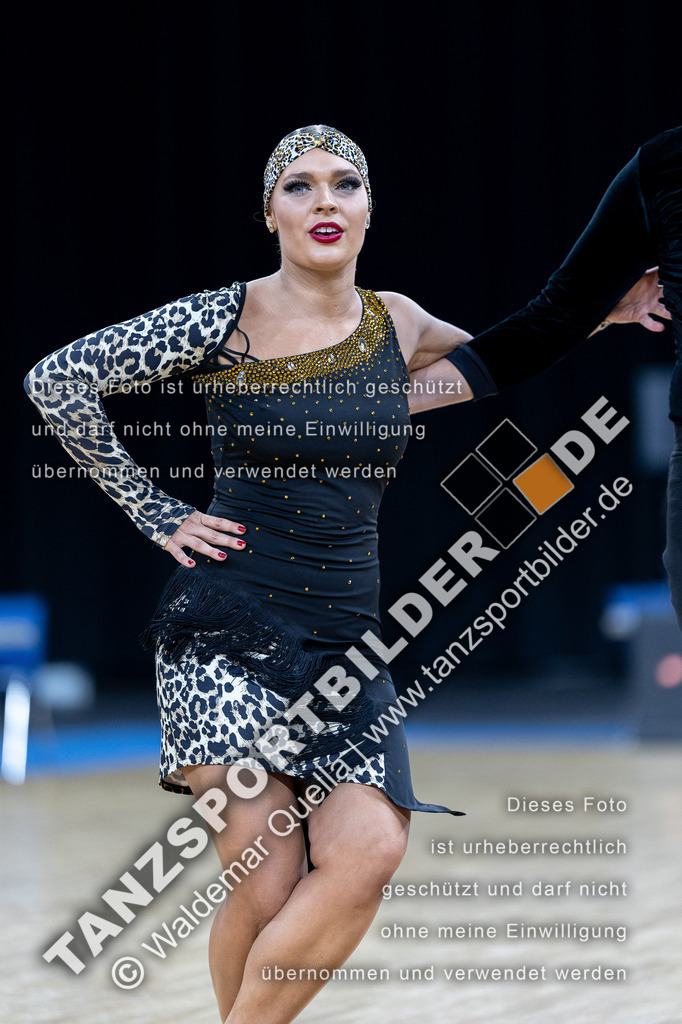 20240310-00874 | Hier finden Sie Tanz Bilder vom Latein und Standard Formationen tanzen. Sportbilder vom Tanzsport. Schöne Fotos und von Weltmeisterschaft, Europameisterschaft, Bundesliga, Regionalliga, Oberliga und Landesliga sowie von GOC Stuttgart, DanceComp, WM Bremen