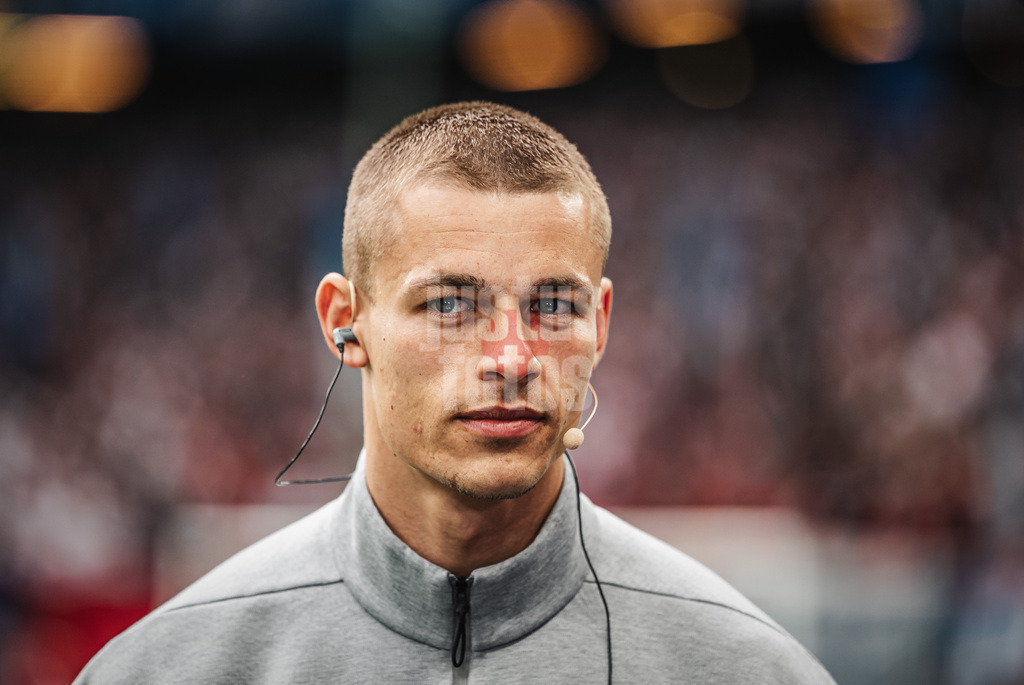 Fußball | Männer | Saison 2025/2026 | 1. Fußball-Bundesliga | 31. Spieltag | Hamburger SV vs. TSG Hoffenheim | 25.04.2026 | Miro Muheim (#28, HSV) heute vereltzt im Interview