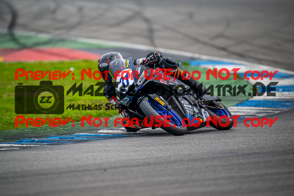 MaZZes_FotoMatrix_220924_8415 | IDM300