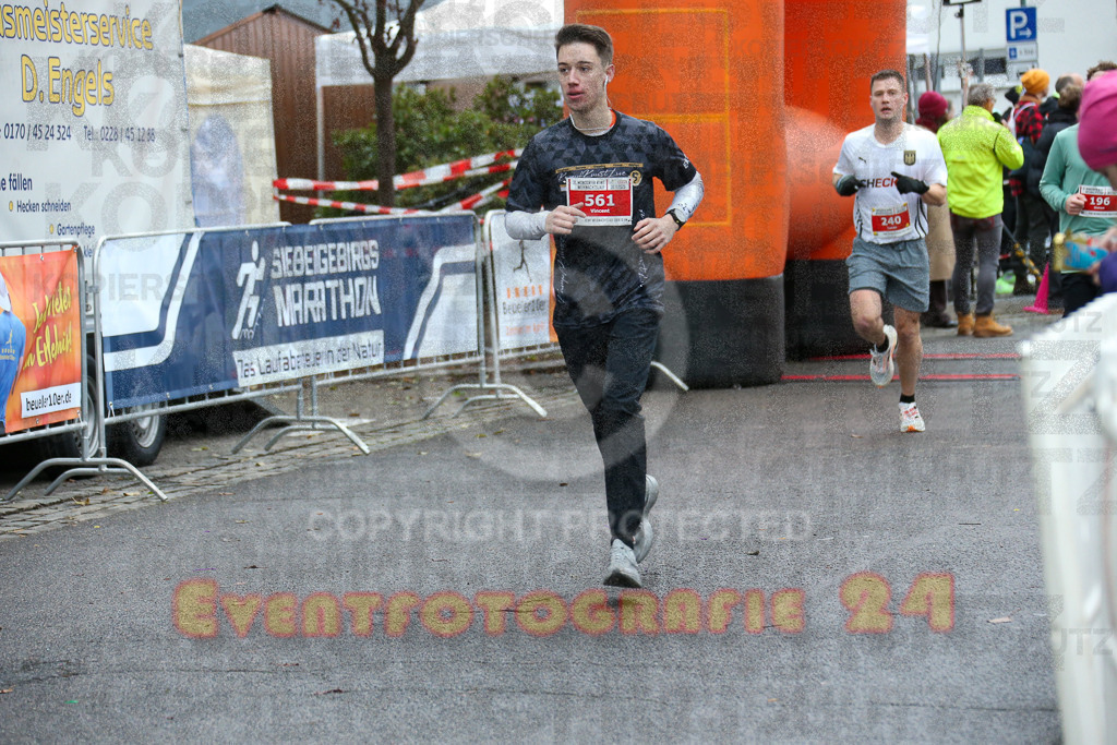 251130_1140_EX1_8209 | Sportfotografie im Rhein-Sieg Kreis, Köln, Bonn, NRW, Rheinland Pfalz, Hessen, etc. Unser Tätigkeitsfeld umfasst den Laufsport vom Volkslauf über den Marathon, Duathlon, Triathon bis zum Ultralauf wie Kölnpfad Ultra oder Schindertrail.
