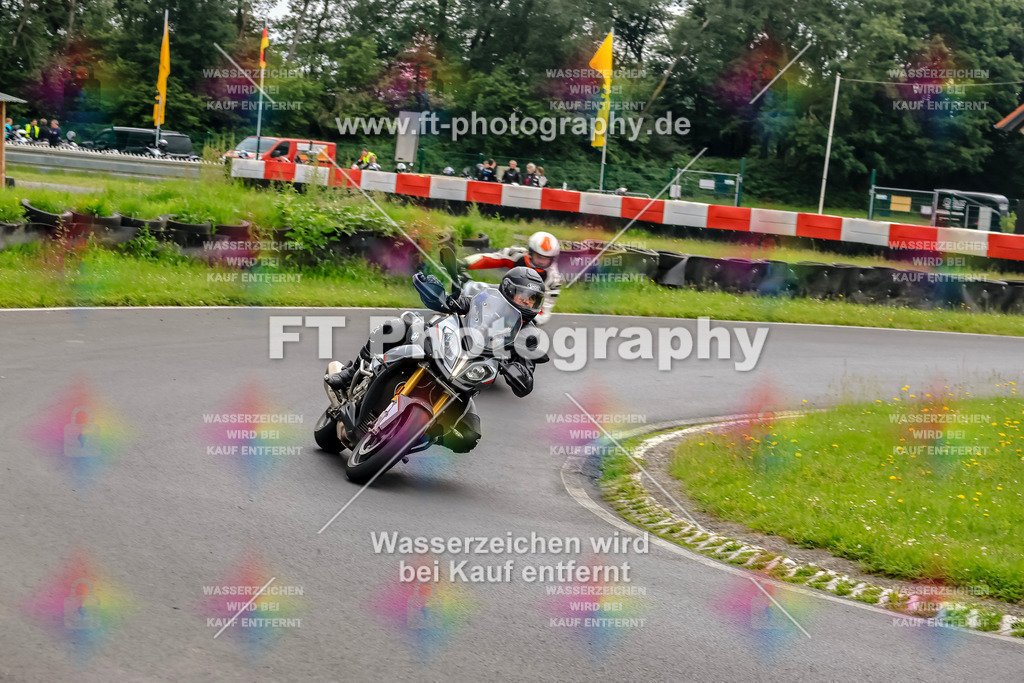 VBK-6950 | Hier findet Ihr Bilder von Touristenfahrten auf der Nürburgring Nordschleife oder von anderen Veranstaltungen die ich besucht habe. Viel Spass beim Durch Schauen 