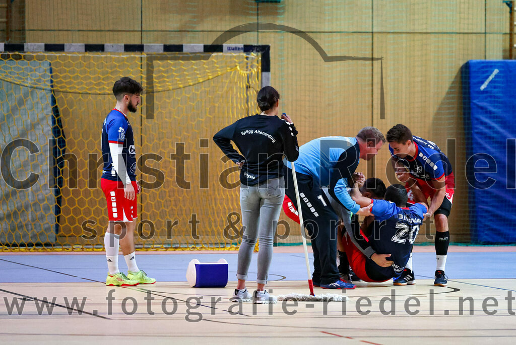 2022-09-24_040_SpVgg_Altenerding_gegen_HSG_Freising-Neufahrn | Erding, Deutschland, 24.09.2022:
Handball, Bezirksoberliga Männer 2022 / 2023, 2. Spieltag, SpVgg Altenerding gegen HSG Freising-Neufahrn, Endergebnis: 18:26

Petrit Guri (HSG Freising-Neufahrn, #31), Janic Bittner (HSG Freising-Neufahrn, #20), Marius Kerber (HSG Freising-Neufahrn, #14)

Foto: Christian Riedel / fotografie-riedel.net