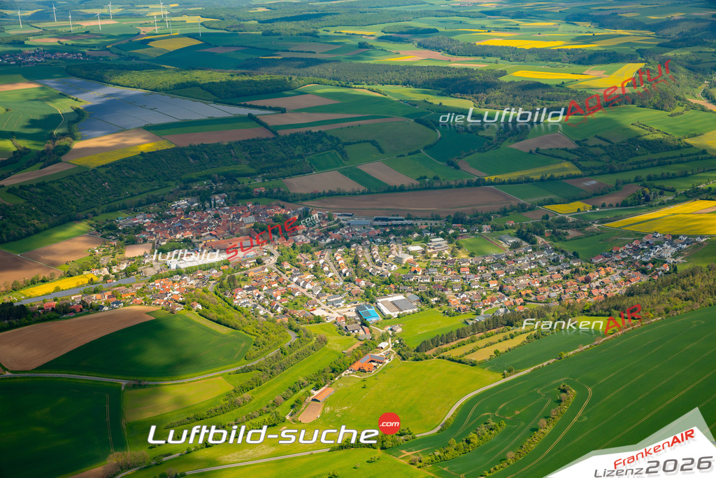Das Luftbild zeigt :  Thüngen - Die Luftaufnahme wurde 2024 vom UL-Flugzeug aus erstellt ( keine Drohne ) - Hochauflösende Luftaufnahme - Für grossformatige Ausdrucke geeignet. Die Geschenkidee !Mit Lizenz und Bildrechte bestellbar