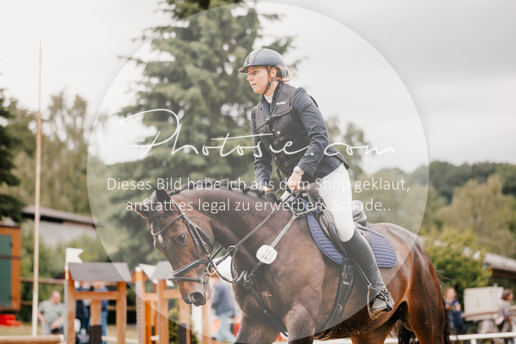 3I6A2460 | Stimmungsvolle Portraits und Reitsportfotografie im Ruhrgebiet und im Münsterland.

Pferdefotografie, Hundefotografie, Tierfotografie, Reportagen, Portraits von Tier und Mensch, Turnierfotografie in Bochum, Recklinghausen, Marl, Haltern am See, Dülmen.. - Realisiert mit Pictrs.com