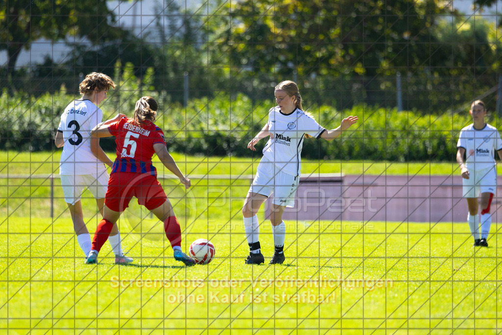 20260906_124625_0324_(c)_by_PhotoPeet | #,1.FC Donzdorf (weiß) vs. 1.FC Heidenheim 1846 (rot), Fußball, Frauen-Verbandspokal Gruppe 2, 2. Runde, Saison 2026/2027, Rasenplatz Lautertal Stadion, Süßener Straße 16, 73072 Donzdorf, 06.09.2026 - 11:00 Uhr,Foto: PhotoPeet / Sport- &amp; Eventfotografie / Peter Harich