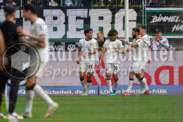 04.04.2026, GER, Fussball, Herren, 1. BL, Saison 2025/2026, Borussia Mönchengladbach - 1. FC Heidenheim | Wael Mohya (Borussia Mönchengladbach) Torjubel, jubelt mit seiner Mannschaft nach dem Treffer zum 1:0 