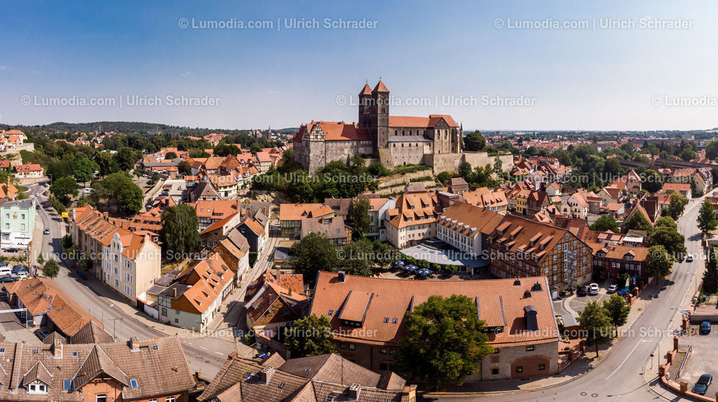 10049-6377 - Schloßberg mit Stiftskirche _ Quedlinburg | Stockfoto und Bilderpool mit Bildmaterial aus Deutschland, dem Harz, Halberstadt, Quedlinburg, Wernigerode und weltweit. Qualitativ hochwertige und professionelle Fotos anschauen und kaufen. - Realisiert mit Pictrs.com