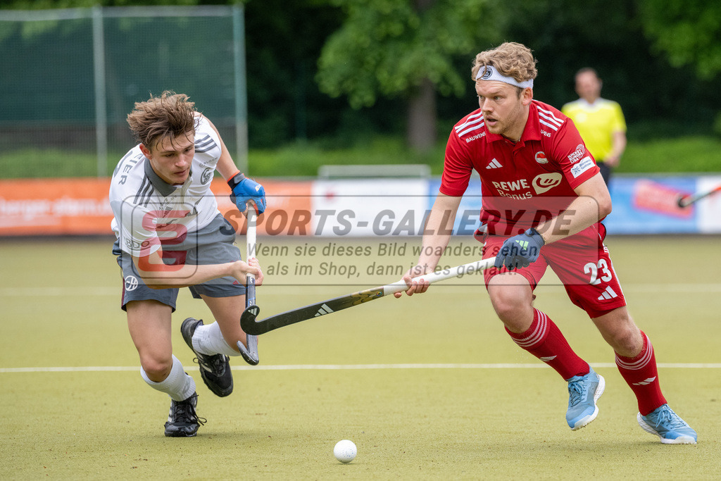SFE_20250504_0103 | Köln, Deutschland, 04.05.2025:  Hockey 1. Bundesliga Herren Rot-Weiss Köln - Münchener SC im KTHC Stadion Rot-Weiss Köln Tennis and Hockey Club am 04.05.2025 in Köln, Deutschland. (Foto von Stephan Fehrmann)Köln, Germany, 04.05.2025: Hockey 1. Bundesliga Herren Rot-Weiss Köln - Münchener SC in KTHC Stadion Rot-Weiss Köln Tennis and Hockey Club at 04.05.2025 in Köln, Deutschland. (Foto from Stephan Fehrmann)