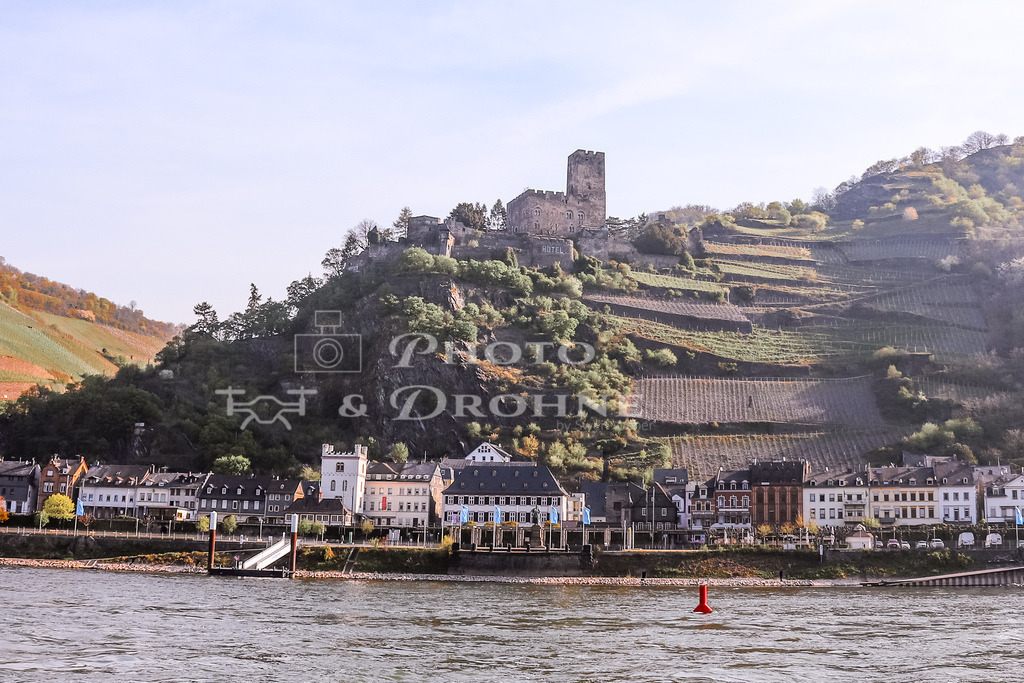 Burg Gutenfels-7821 | Kaub am Rhein ist mit der Fähre von der linken Rheinseite aus zu erreichen. Ein kurzer BEsuch lohnt sich immer. Die Burg Gutenfels kann man aber besser von der linken Rheinseite aus sehen. - Realisiert mit Pictrs.com