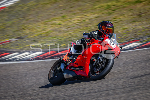 0795-260527NBR-003_795 | Deine Full-Service-Agentur für ✔️Videoproduktionen und ✔️Motorsportfotografie Jetzt Angebot anfragen!