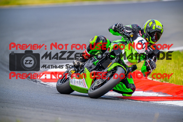 MaZZes_FotoMatrix_220521_9634 | Fotograf Mathias Schmid
Sportfotograf,
Eventfotograf,
Hochzeitsfotograf,
Portraitfotograf