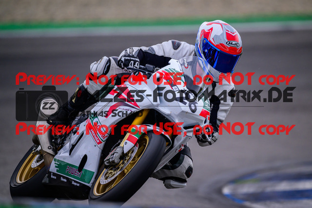 MaZZes_Fotomatrix_20250421_6007705_7742 | WEISS