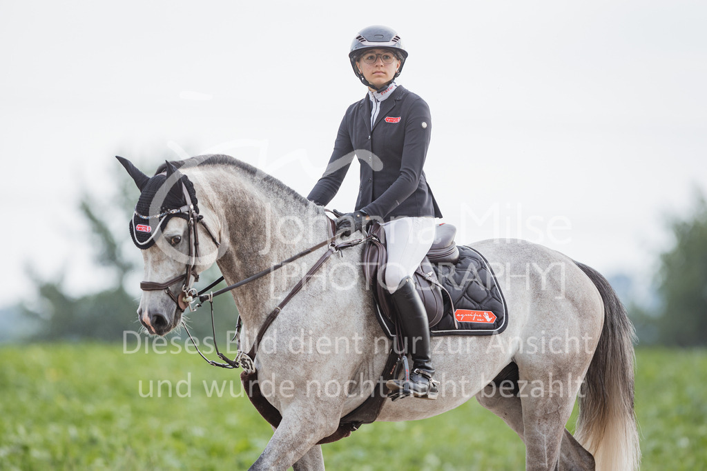 220731_BHO_BT_M1-Spr-114 | Deine schönsten Turniermomente als professionelle Fotos! Entdecke hochwertige Pferdesport-Fotografie im Online-Shop. Jetzt Fotos finden & bestellen!