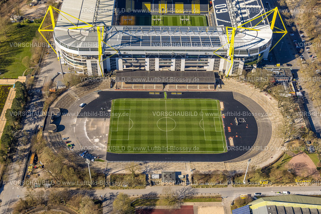 Dortmund250300747 | Luftbild, Stadion Rote Erde mit Baustelle am Signal Iduna Park Bundesligastadion BVB 09 Borussia Dortmund, Fußballstadion, Westfalenstadion, Dortmund, Ruhrgebiet, Nordrhein-Westfalen, Deutschland