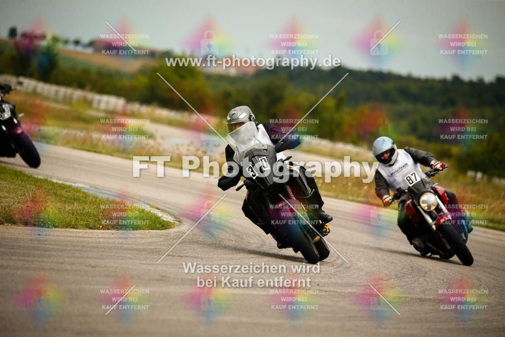 _MOT6675 | Hier findet Ihr Bilder von Touristenfahrten auf der Nürburgring Nordschleife oder von anderen Veranstaltungen die ich besucht habe. Viel Spass beim Durch Schauen 