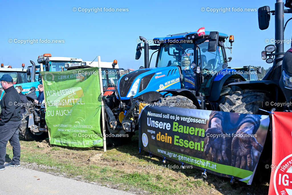 Bauernprotest_ Poendorf_ Lasco_ 08.03.2024-16 | 08.03.2024, Poendorf, AUT, Bauernprotest, im Bild Bauernprotest, Bauern, Landwirte, Traktoren, Fa. Lasco, Demo, Kundgebung