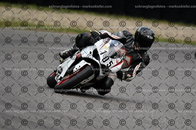25bt02-1033 | markuskiefer.com - Realisiert mit Pictrs.com