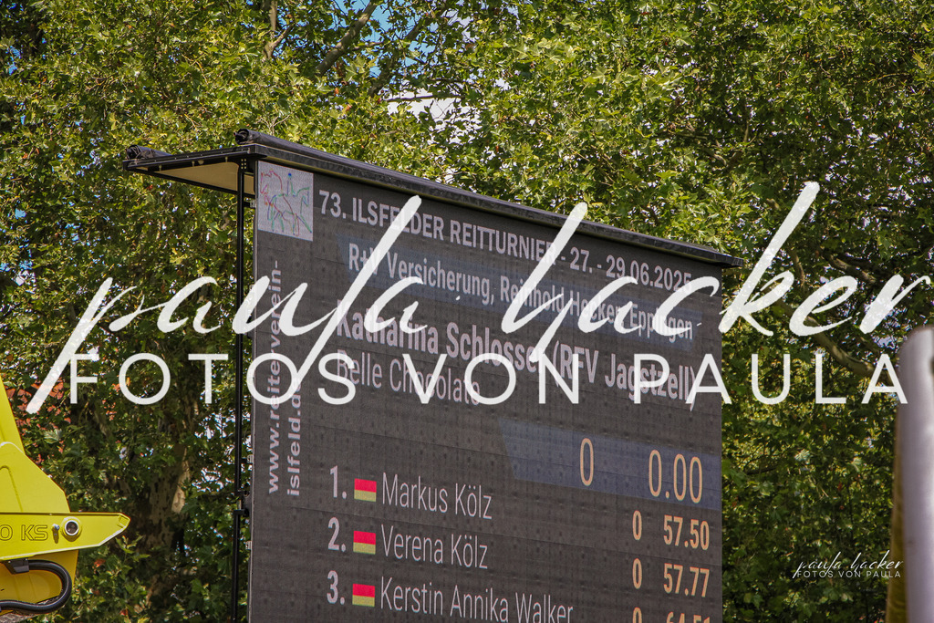 IMG_9327 | Erleben Sie dynamische Sport- und emotionale Tierfotografie in Süddeutschland mit Fotos von Paula. Spezialisiert auf Pferde- und Hundefotografie sowie Sportevents. Kontaktieren Sie mich für einzigartige und ausdrucksstarke Bilder Ihrer besonderen Momente. - Realisiert mit Pictrs.com