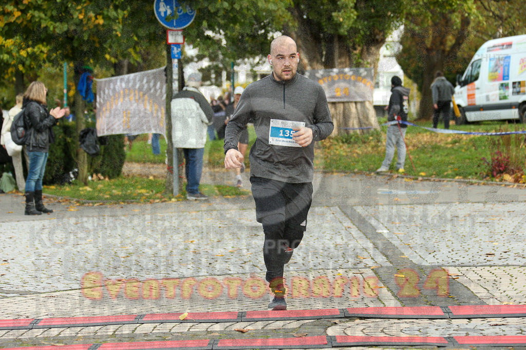 241020_1009_EX1_7934 | Sportfotografie im Rhein-Sieg Kreis, Köln, Bonn, NRW, Rheinland Pfalz, Hessen, etc. Unser Tätigkeitsfeld umfasst den Laufsport vom Volkslauf über den Marathon, Duathlon, Triathon bis zum Ultralauf wie Kölnpfad Ultra oder Schindertrail.