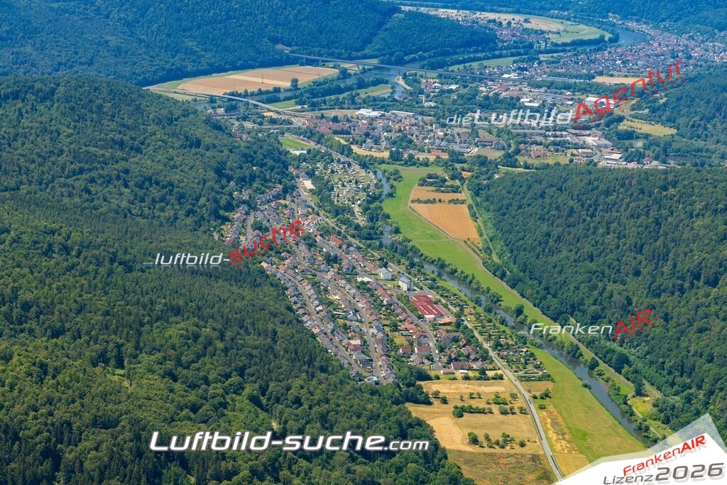 Das Luftbild zeigt :  Gemünden am Main - Die Luftaufnahme wurde 2023 vom UL-Flugzeug aus erstellt ( keine Drohne ) - Hochauflösende Luftaufnahme - Für grossformatige Ausdrucke geeignet. Die Geschenkidee !Mit Lizenz und Bildrechte bestellbar