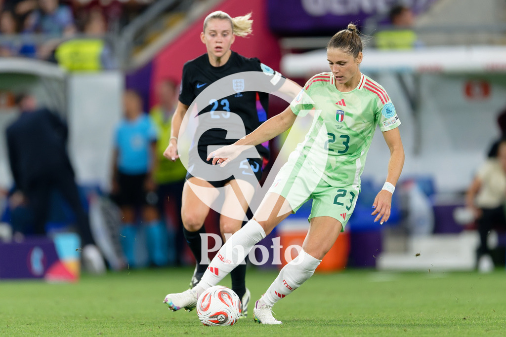 England v Italy - UEFA Women's EURO 2025 Semi-Final | GENEVA, SWITZERLAND - JULY 22:  Cecilia Salvai of Italy controls the ball  during the UEFA Women's EURO 2025 Semi-Final match between England and Italy at Stade de Geneve on July 22, 2025 in Geneva, Switzerland. (Photo by Giuseppe Velletri/Sports Press Photo/Getty Images)