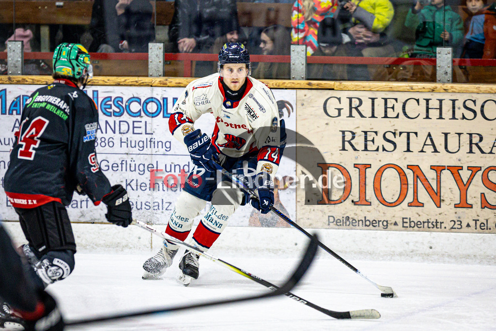 Peißenberg MINERS gegen VfE Ulm/Neu-Ulm DEVILS | Eishockey Bayernliga 2025/26 Vorrunde 24. Spieltag, Peißenberg MINERS gegen VfE Ulm/Neu-Ulm DEVILS, 20260104,Dominik SYNEK (VfE Ulm/Neu-Ulm DEVILS 14) in Aktion,2026-01-04 in Peißenberg (flatbuy Arena Peißenberg), Dominik SYNEK (VfE Ulm/Neu-Ulm DEVILS 14)Copyright: WolfgangxLindner www.foto-lindner.de