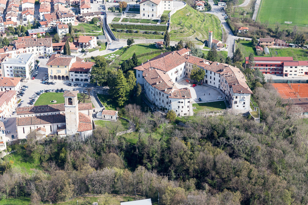 Aerial view: View of the town in Fattoria Martina in the state Friuli Venezia Giulia, Italy.Photo: IMG_105770.jpg taken on 04/08/2018 by Werner Riehm/FLY-FOTO.comResolution of the original: 5472 x 3648 px