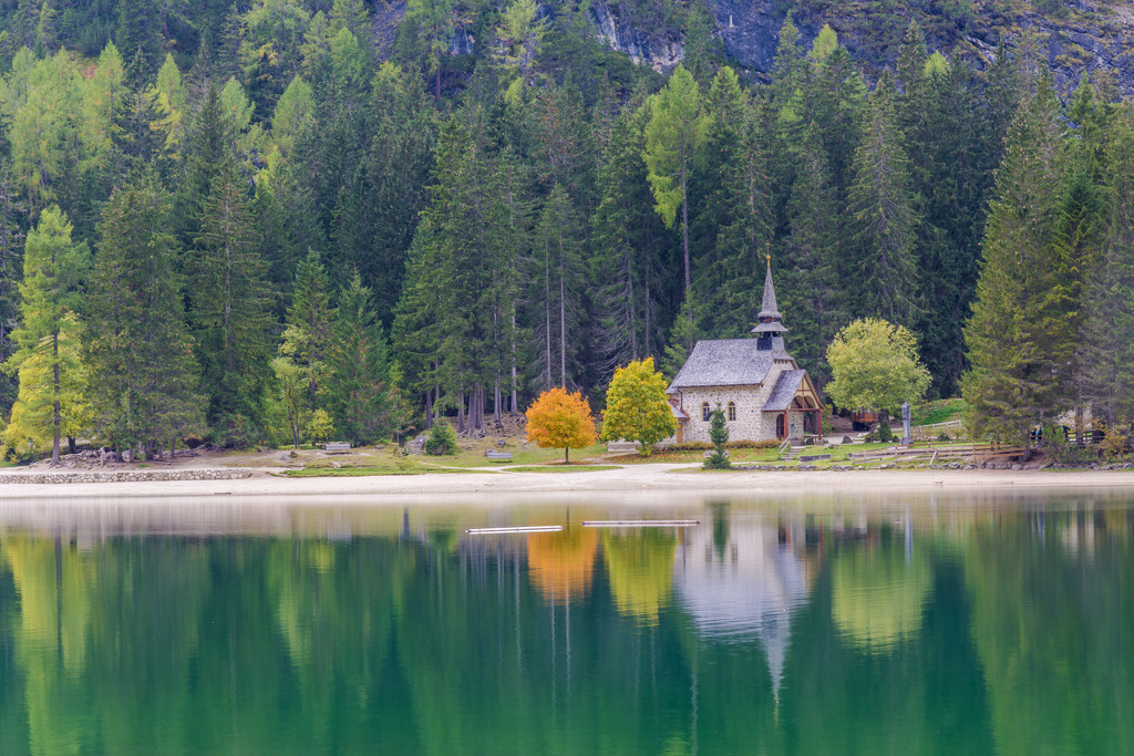 Kapelle am Pragser Wildsee | Kapelle am Pragser Wildsee - Realisiert mit Pictrs.com