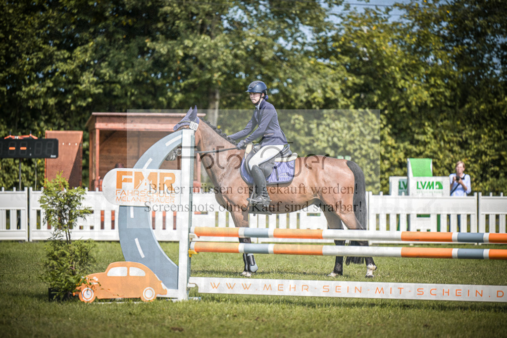 DOS_3582 | Entdecke hochwertige Reitturnierfotos von Foto Oger. Professionell, emotional und authentisch – jetzt Lieblingsmomente im Shop bestellen.Deutschlandweite Turnierfotografie. - Realisiert mit Pictrs.com