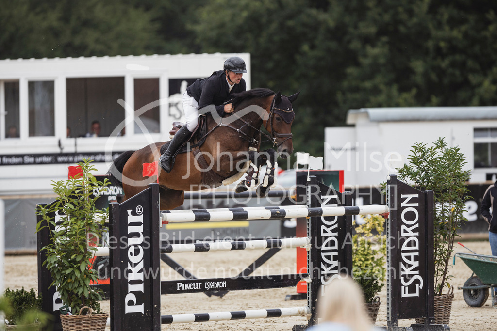 250712_BHO_Championat-155 | Deine schönsten Turniermomente als professionelle Fotos! Entdecke hochwertige Pferdesport-Fotografie im Online-Shop. Jetzt Fotos finden & bestellen!