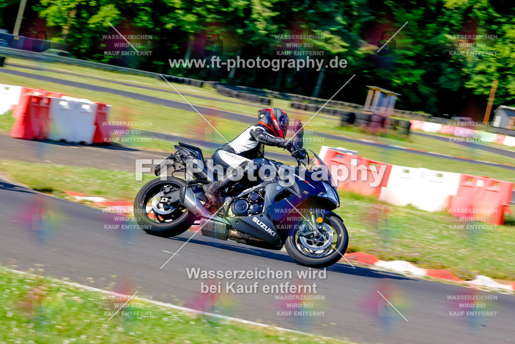 _MOT8907 | Hier findet Ihr Bilder von Touristenfahrten auf der Nürburgring Nordschleife oder von anderen Veranstaltungen die ich besucht habe. Viel Spass beim Durch Schauen 