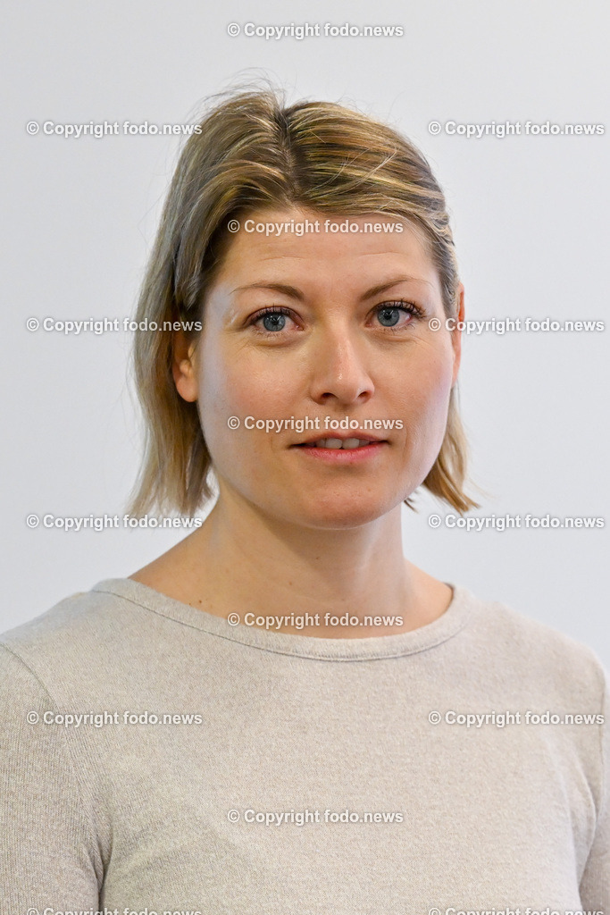 Pressekonferenz Land OÖ _ ÖGK_ 08.03.2023-4 | 08.03.2023, Presseclub Linz, AUT, Pressekonferenz Land Ooe & OoeGK - Zehnte Primaerversorgungseinrichtung eroeffnet in Oberoesterreich, im Bild Katrin Einwagner (prakt. Aerztin im PVZ Domplatz)