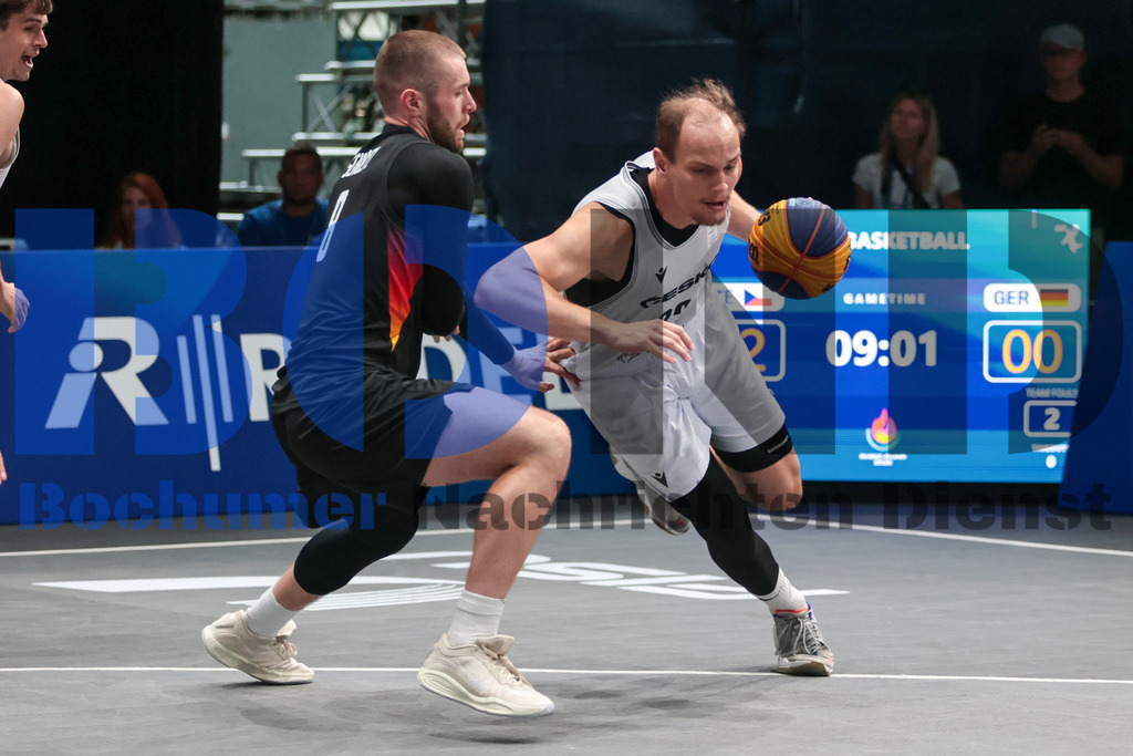 SES_RRG3x320250720-92 | bond - Realisiert mit Pictrs.com