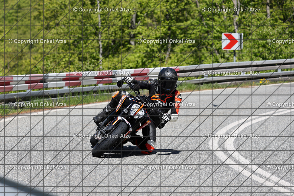 IMG_9663 | Fotograf am Kyffhäuser. Onkel Atze. Kyffhäuser Rennstrecke. Café36. Motorsportfotografie. - Realisiert mit Pictrs.com