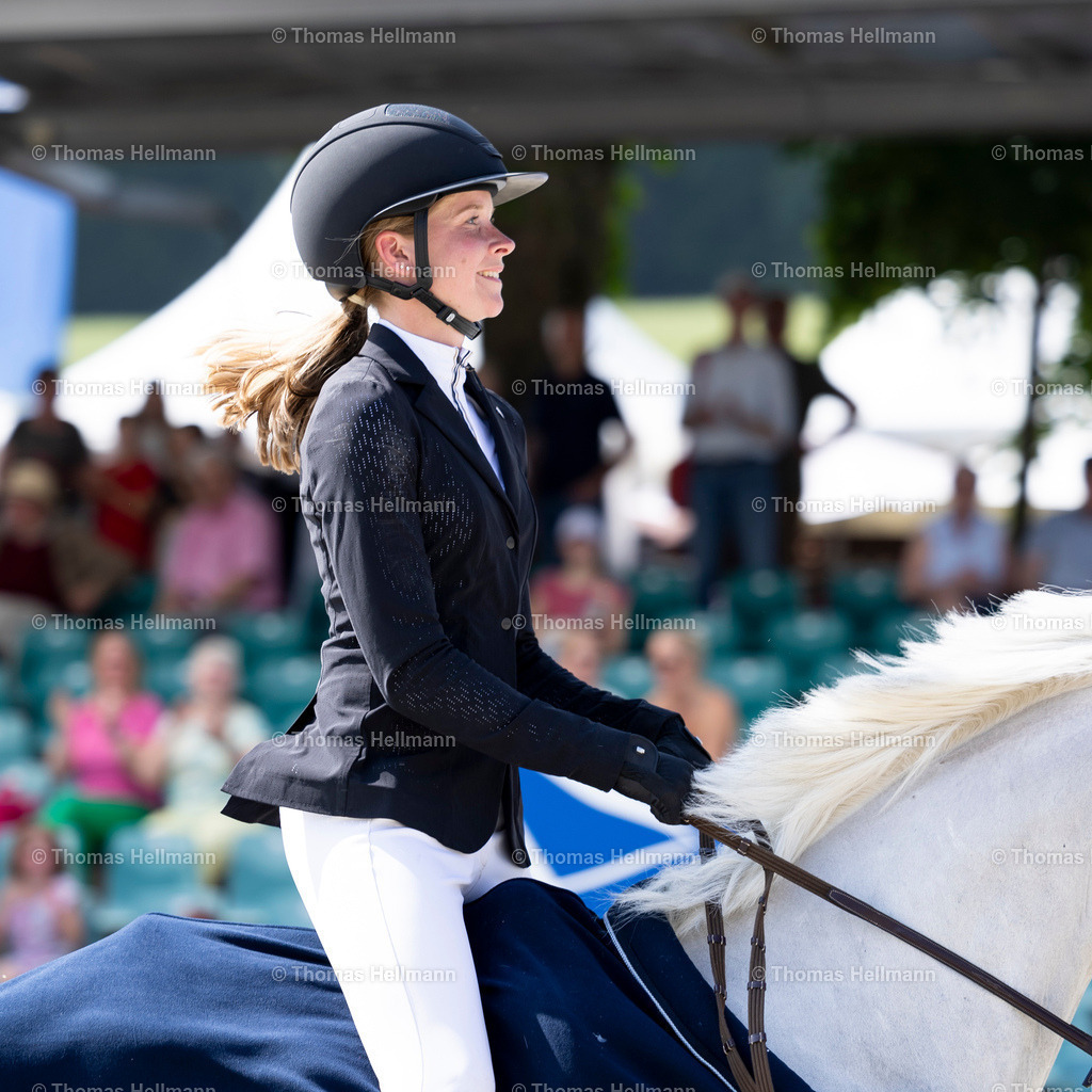 TH_620-HINNERS Sophie (GER)_ Iron Dames Abou-Chaker NRW_30849 | Longines Balve Optimum 2025 am 13.06.25 in Balve, Schloss Wocklum, 620HINNERS Sophie (GER), Iron Dames Abou-Chaker NRW