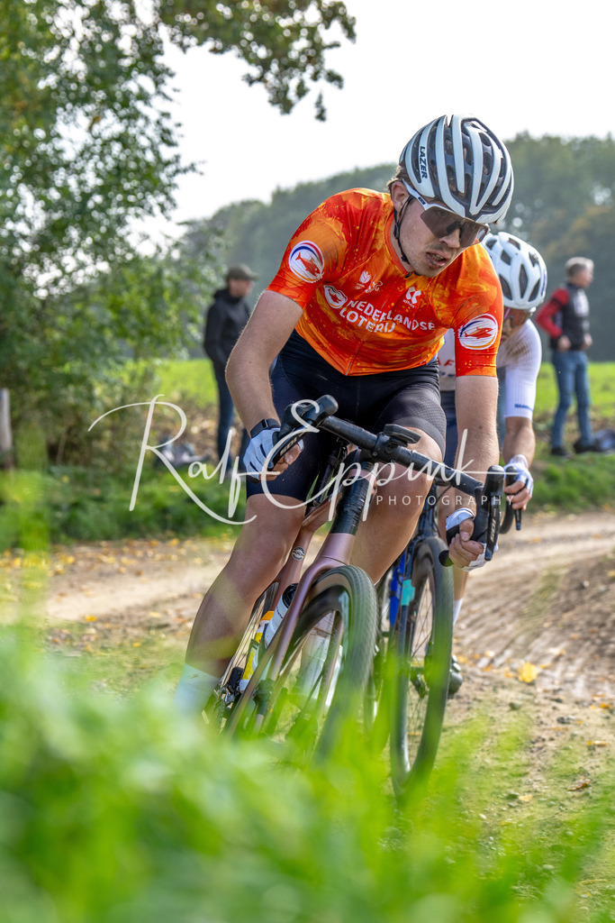 Ralf Eppink Photography 20251012_DSC04455 | Sportfotografie, Eventfotografie, Porträtfotografie, Radsport Fotograf, Triathlon Fotograf, Düsseldorf Fotograf, Köln Fotograf, Actionfotografie, Teamfotografie, Peoplefotografie, Business Portraits, Veranstaltungsfotografie, Reportagefotografie - Realisiert mit Pictrs.com