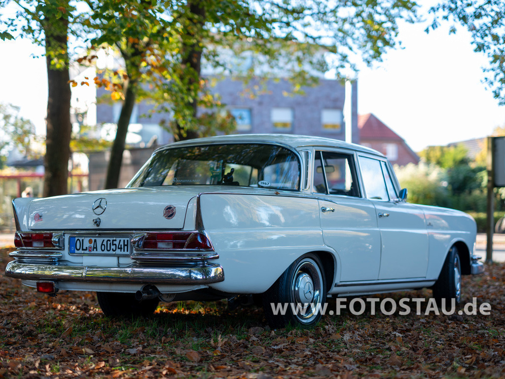 20251018-00200 | Syke Barrien 2025 Oldtimer Treffen - Realisiert mit Pictrs.com