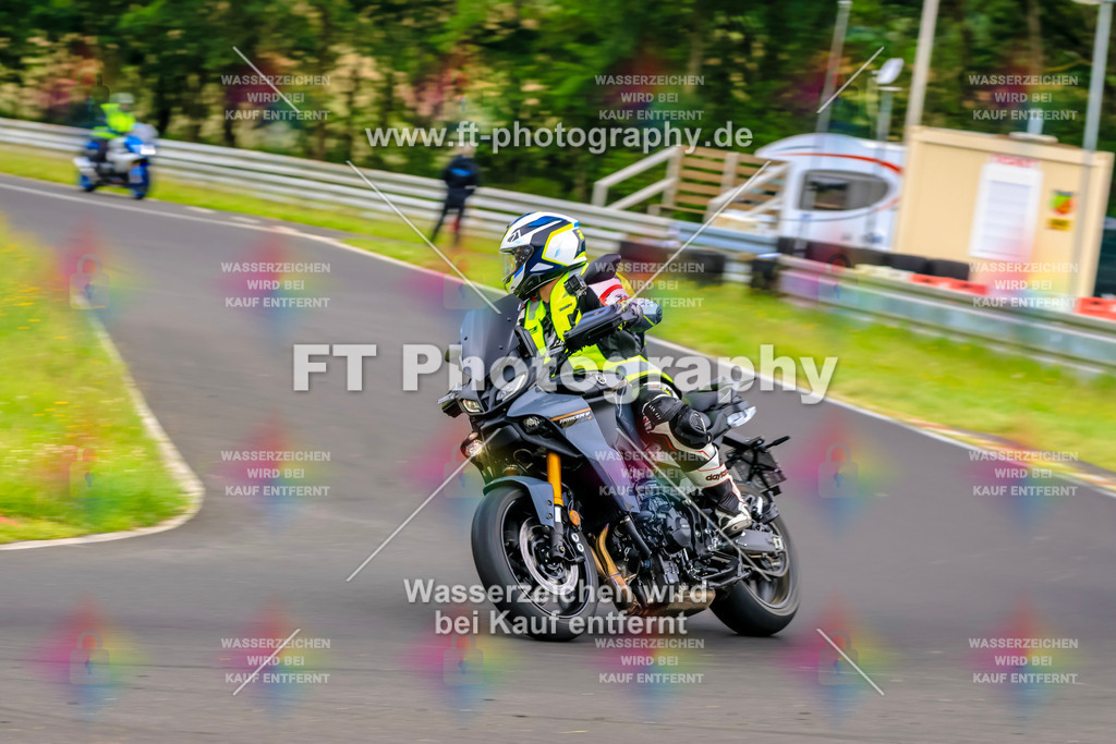 VBK-7612 | Hier findet Ihr Bilder von Touristenfahrten auf der Nürburgring Nordschleife oder von anderen Veranstaltungen die ich besucht habe. Viel Spass beim Durch Schauen 