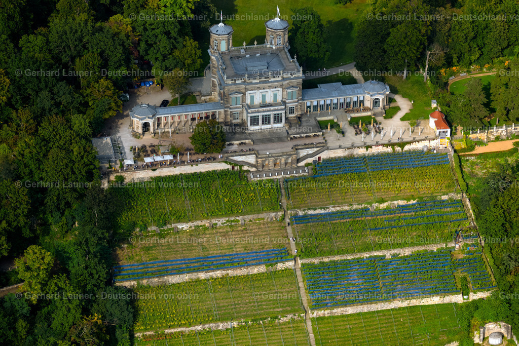 4060849 | DRESDEN 07.09.2021 Das Lingnerschloss mit Schlosspark und Terrasse, ist ein Elbschloss in Dresden im Bundesland Sachsen. Es befindet sich am Elbhang im Stadtteil Loschwitz. // Lingner Castle with castle grounds and terrace is a Elbschloss in Dresden in the state Saxony. It is located on the Elbhang in the district Loschwitz. Foto: Gerhard Launer