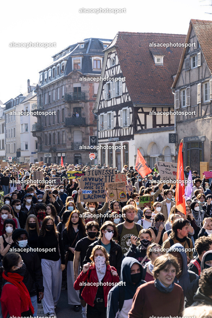 _B7A0002 | manifestation de lycéens à Strasbourg, le 6 octobre 2026, dans le cadre d’un mouvement national de protestation contre les conditions d’apprentissage. - Realisiert mit Pictrs.com