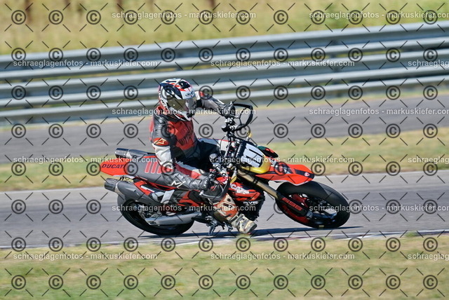 26bt04-0950 | markuskiefer.com - Realisiert mit Pictrs.com