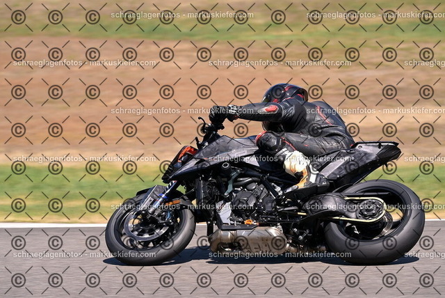 26bt04-1921 | markuskiefer.com - Realisiert mit Pictrs.com